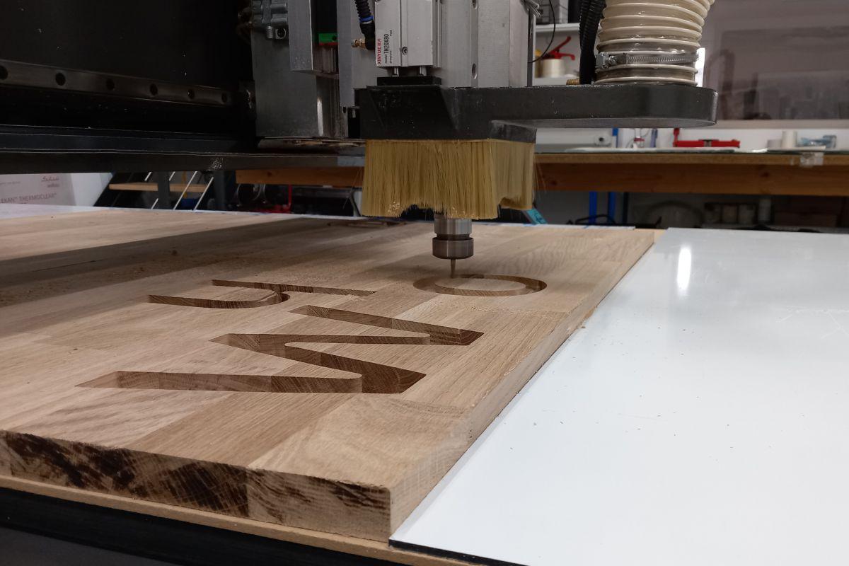 fraiseuse lettrage chêne massif non abouté 35 mm