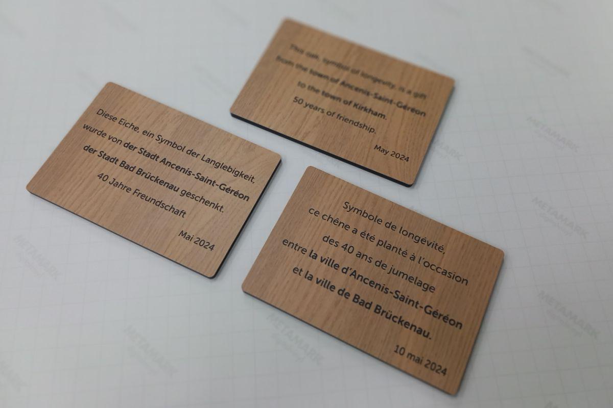 gravure sur stratifié compact extérieur Trespa