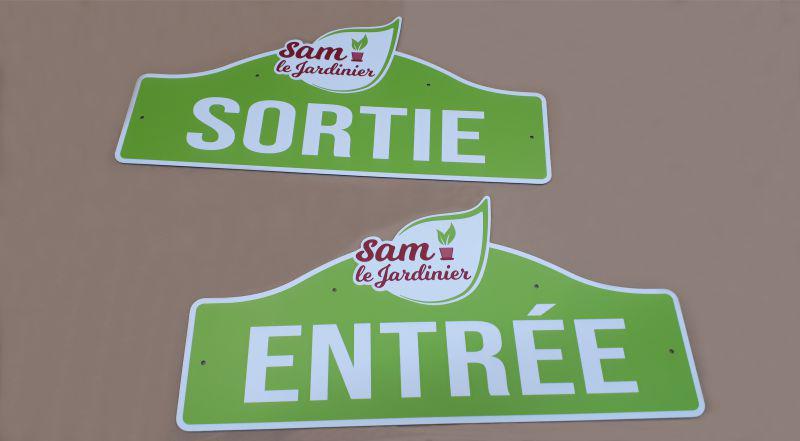 découpe de signalétique sur panneau Dibond®