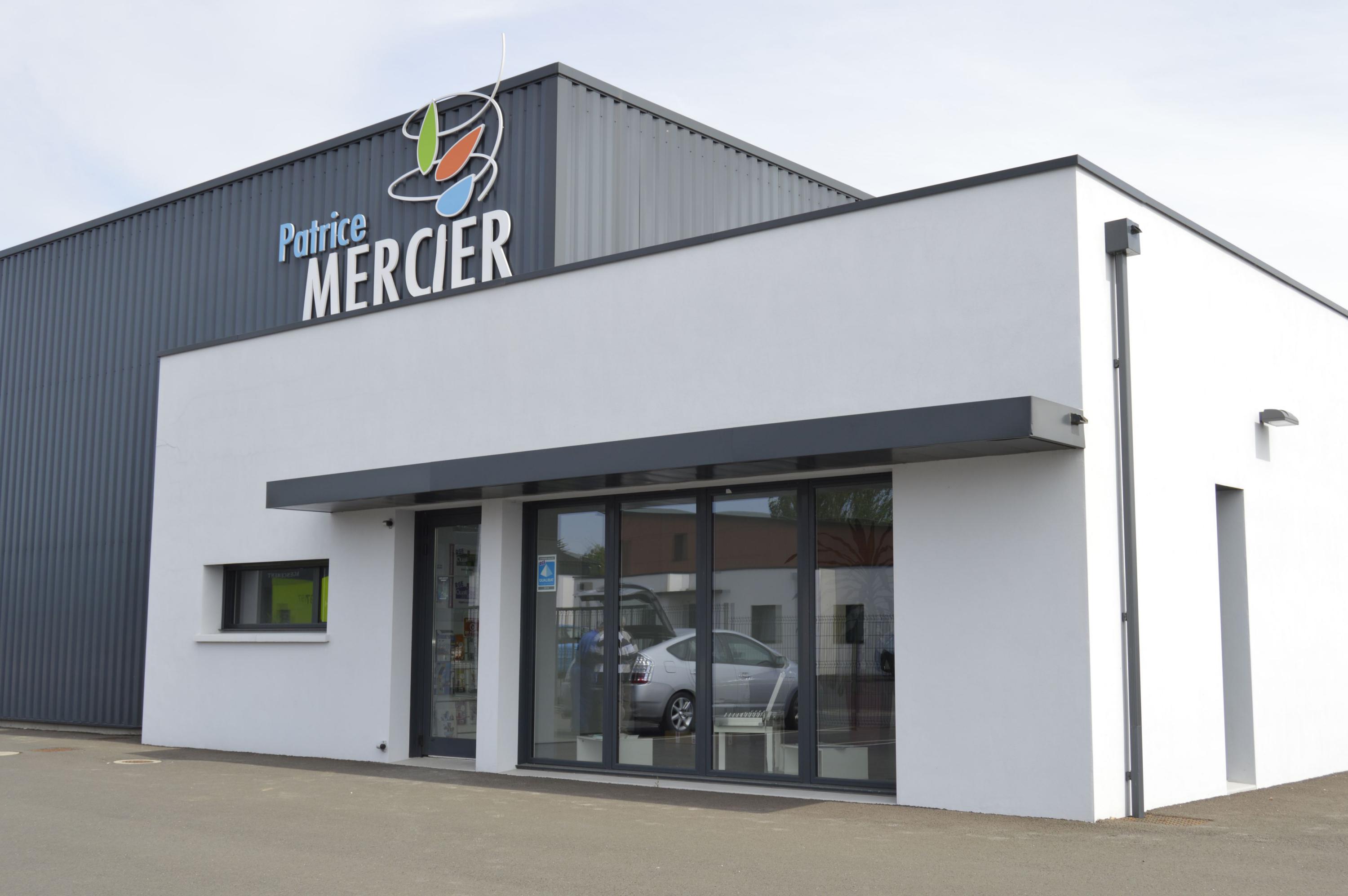 découpe de lettrage en Komacel®